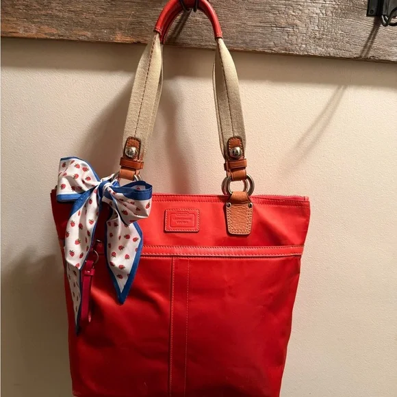 COACH 11743 Hampton Rec Satin Nylon Tote Signature est.1941 Leatherware Medium - Picture 1 of 11